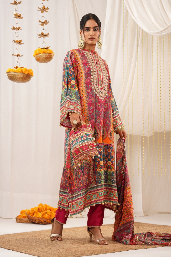 Multicolor Printed Crepe Suit Set with Potli – Riwayat