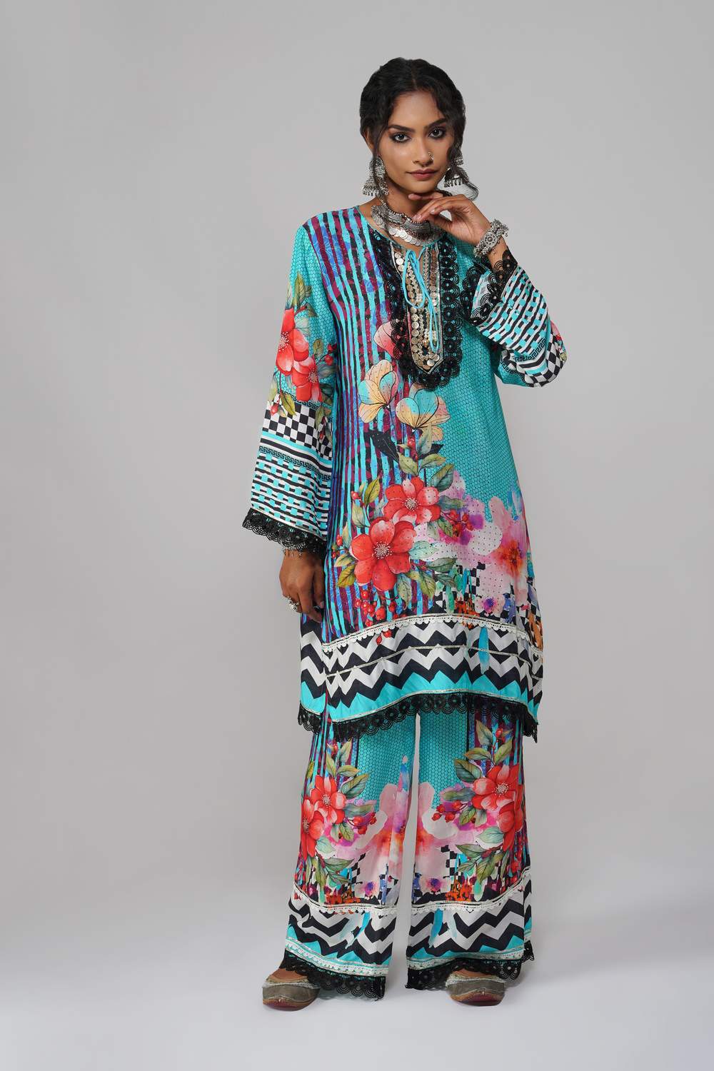 Ishum Teal Bloom Kurta with Artistic Florals in Cotton Muslin