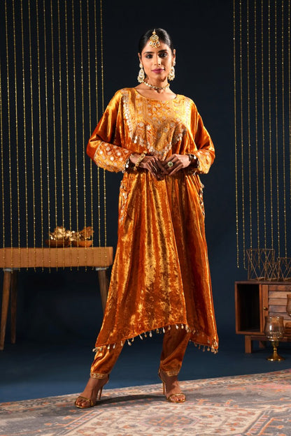 Mustard Yellow Velvet Choga Suit Set with Potli – Jashn-E-Rang