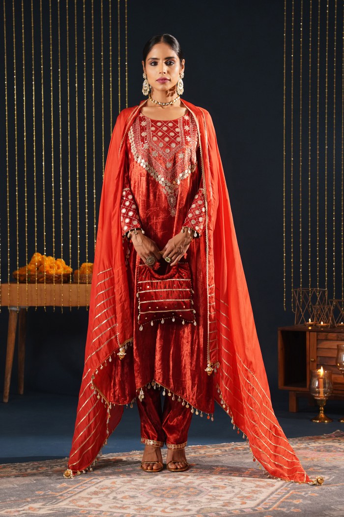 Red Velvet Choga Suit Set with Potli – Jashn-E-Rang