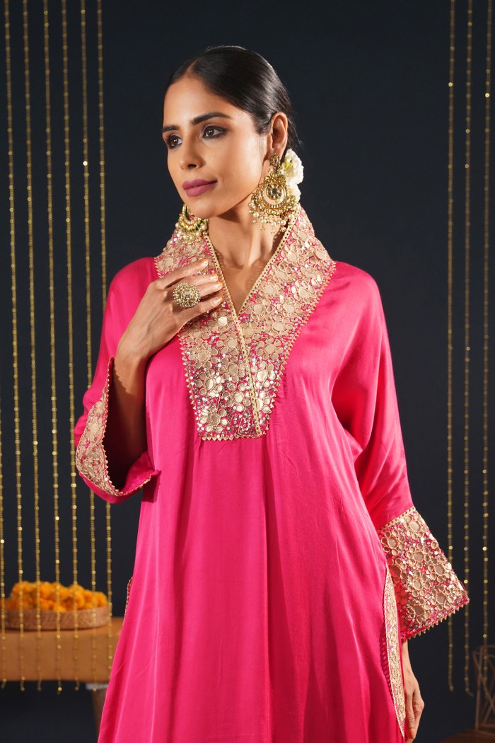 Pink Embroidered Choga Suit Set - Jashn-E-Rang