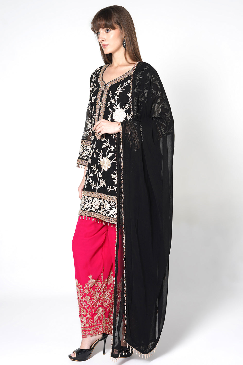 Black Georgette Kurta Set With Contrast Magenta Pink Embroidered Straight Pants