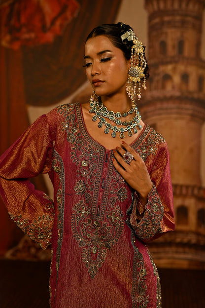 Deep Pink Tissue Kurta Set With Intricate Detailing And Contrasting Green Dupatta Elegance
