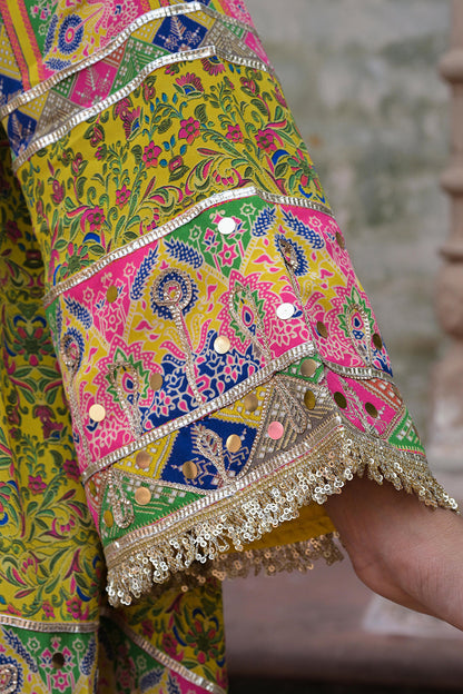 Green Viscose Crepe Suit Set with Tulip Pants – Festive Flair