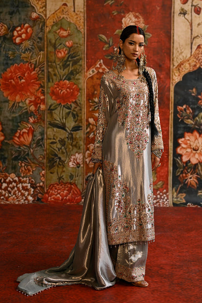 Ivory Banarsi Silk Tissue Kurta Set With Floral Embroidery And Flowing Dupatta Elegance