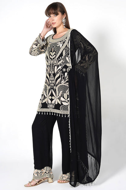 Ornate Floral Black Kurta Set With Embroidery And Scalloped Borders