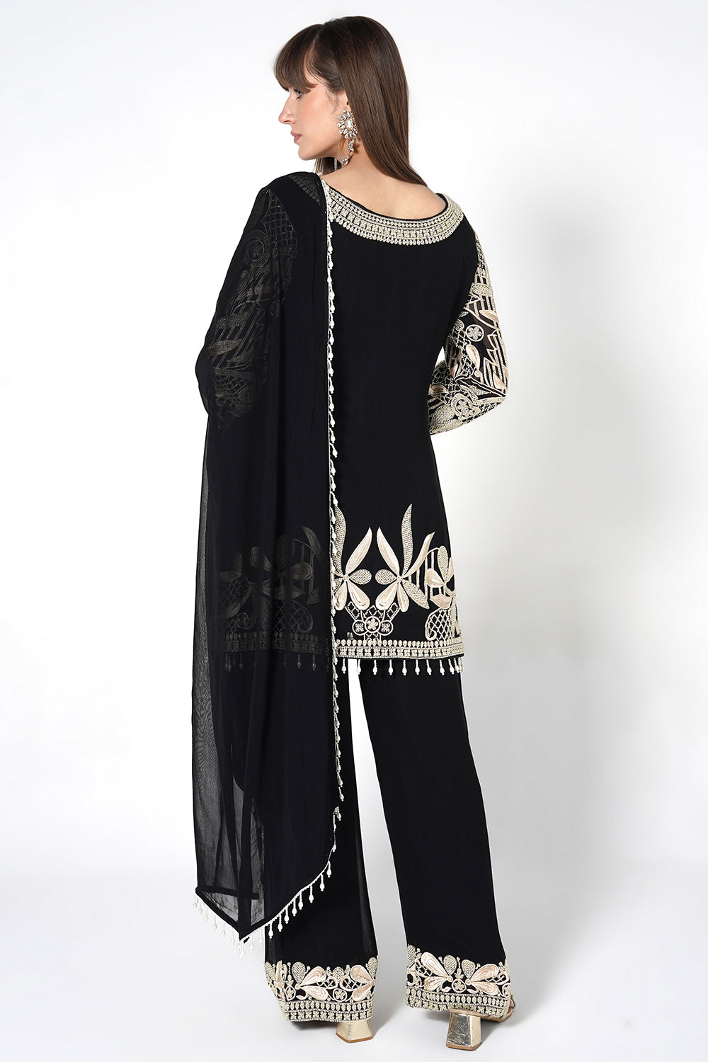 Ornate Floral Black Kurta Set With Embroidery And Scalloped Borders