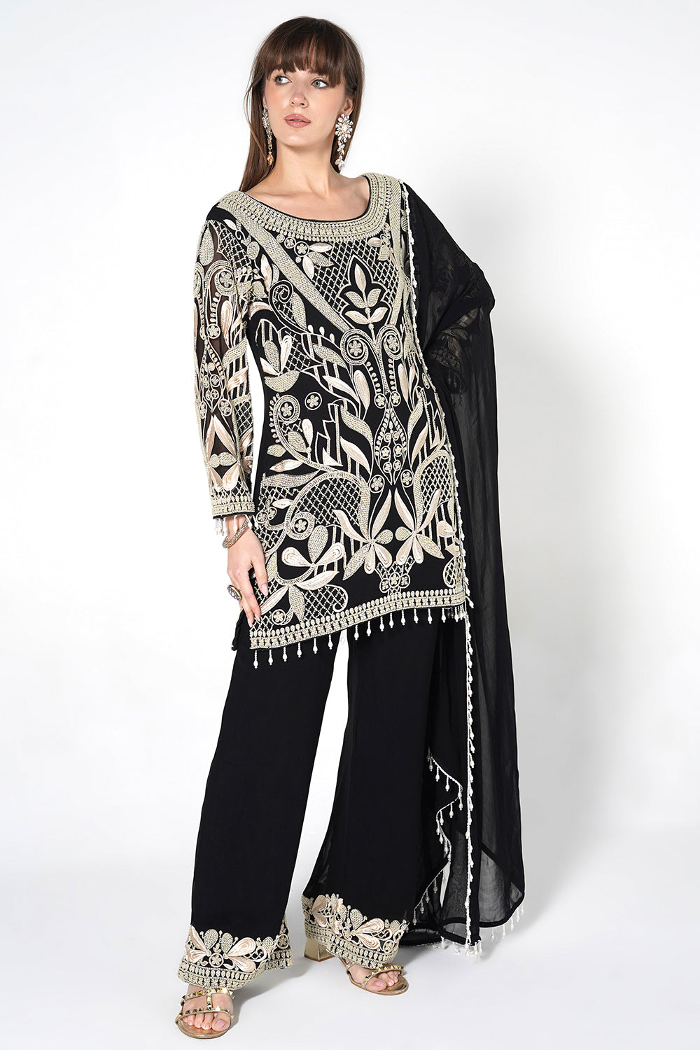 Ornate Floral Black Kurta Set With Embroidery And Scalloped Borders