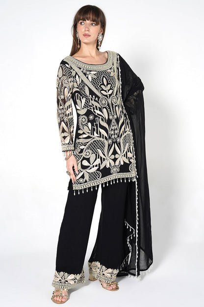 Ornate Floral Black Kurta Set With Embroidery And Scalloped Borders